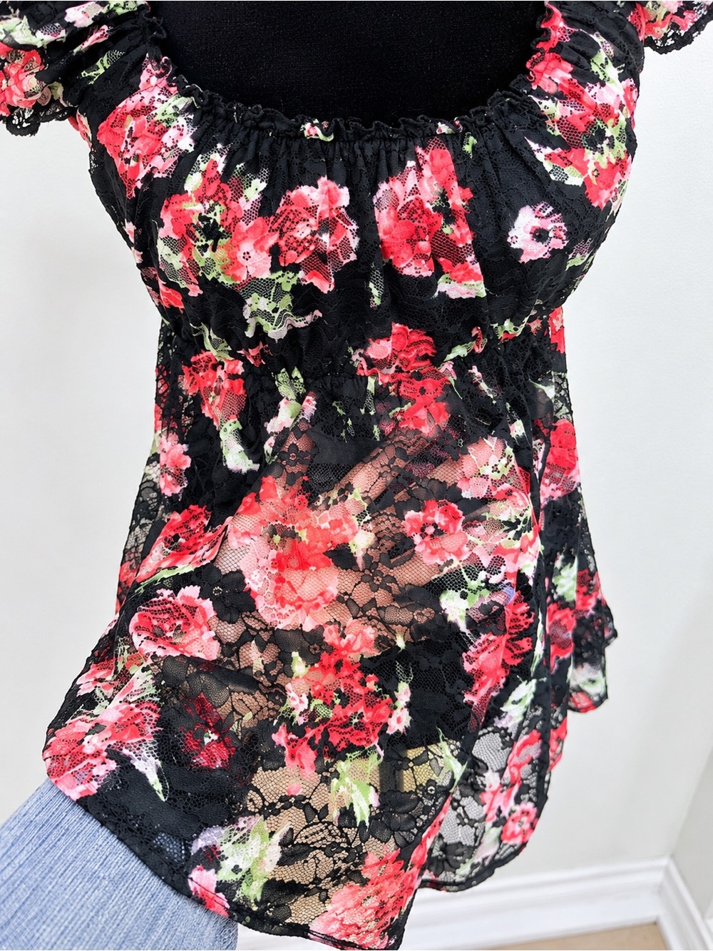 FLORAL LACE BLOUSE - Picture 8 of 11